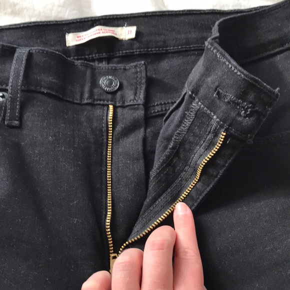 Levi’s black skinny jeans - Picture 3 of 7